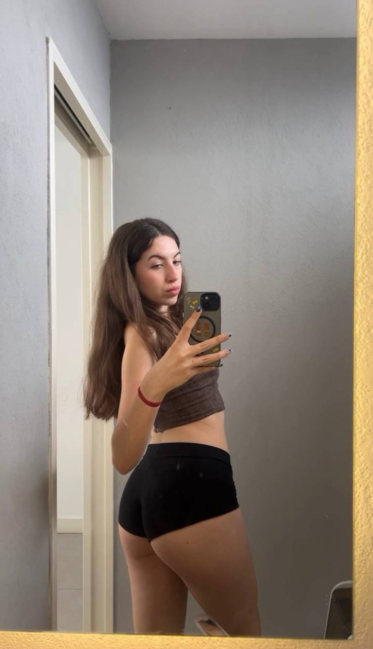 Amber in her underwear in Salem