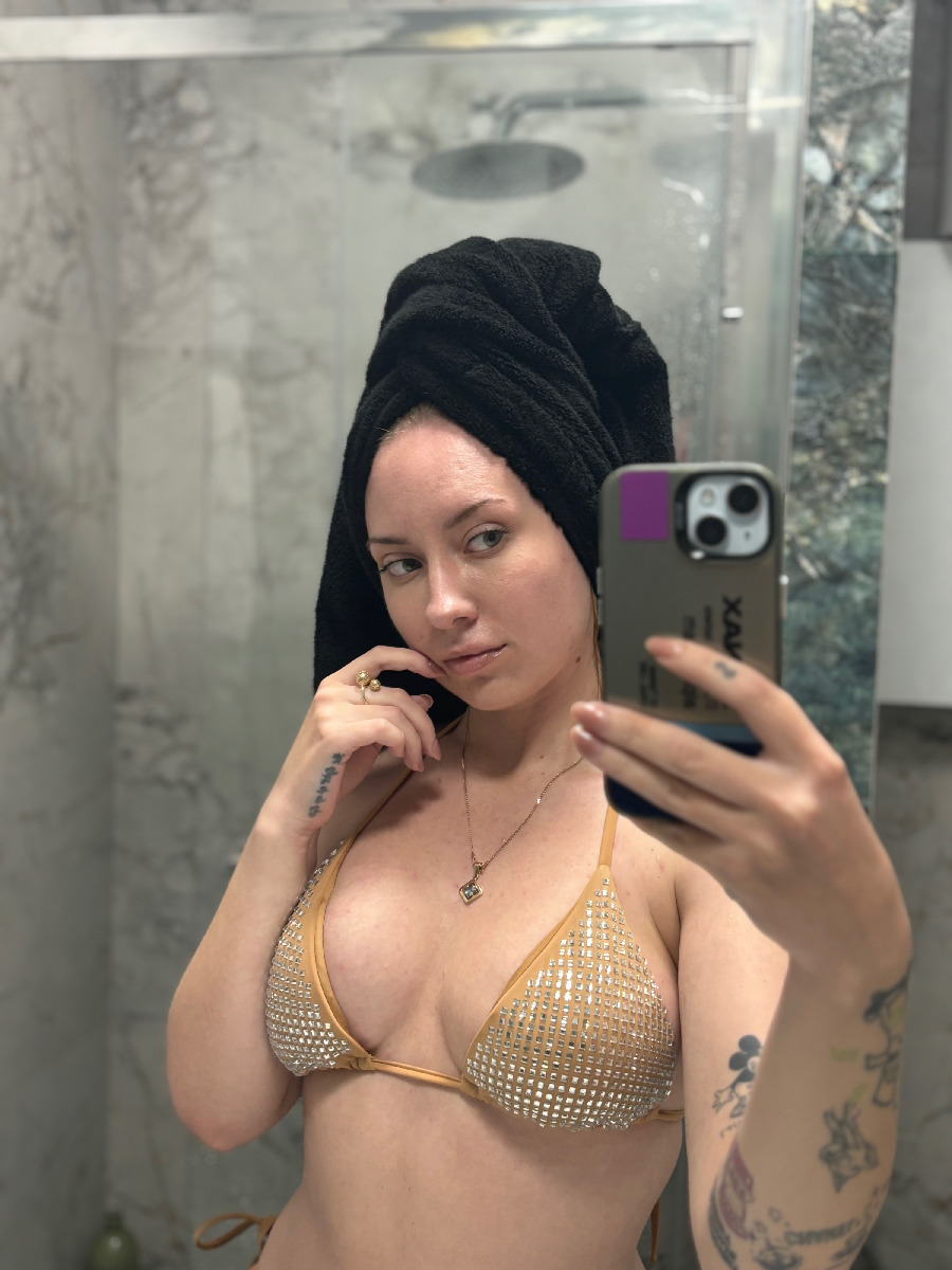 Nude girl KateV in Salem